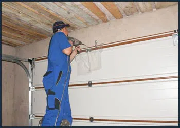 Garage Doors Store Repairs Longwood, FL 407-499-0018 - cont-gdr-door-repair-08m